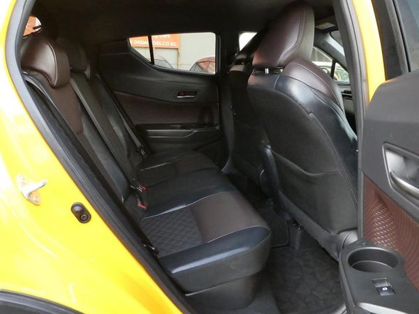 2017 Toyota C-HR HYBRID G Carousel 11