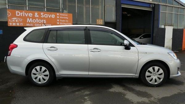 2015 Toyota Corolla FIELDER HYBRID Carousel 2