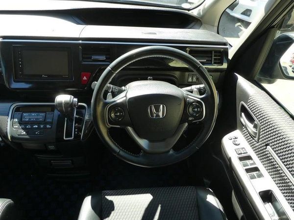 2016 Honda Step Wagon SPADA Carousel 17