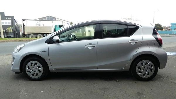 2016 Toyota Aqua S model!PUSH START Carousel 6