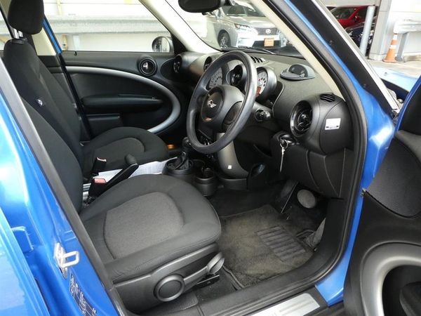 2013 MINI Cooper CROSS OVERCOUNTRYMAN Carousel 12