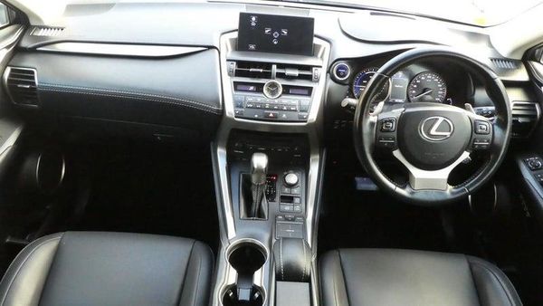 2016 Lexus NX 300h Carousel 15