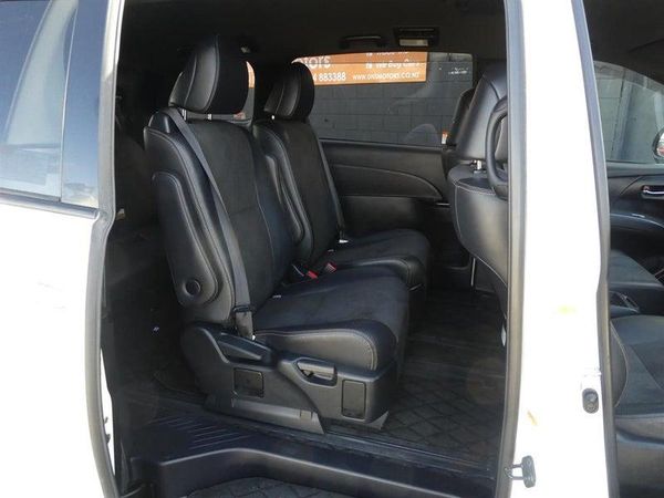 2017 Toyota Estima AERAS PREMIUM Carousel 11