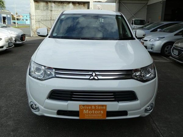 2013 Mitsubishi Outlander PHEV 2.0G PREMIUM PACKAGE Carousel 9