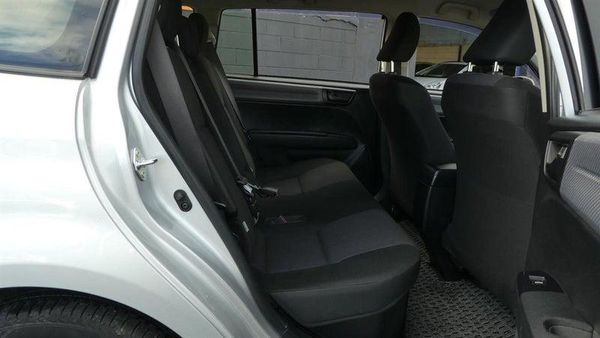 2015 Toyota Corolla FIELDER HYBRID Carousel 11