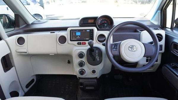 2015 Toyota Spade F
