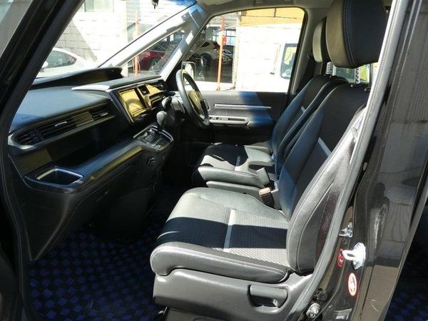 2016 Honda Step Wagon SPADA Carousel 15