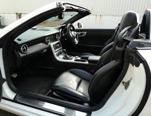 2014 Mercedes-Benz SLK 200 Carousel 16