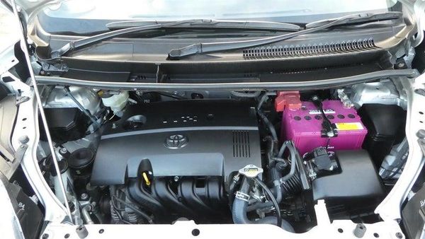 2014 Toyota Spade F Carousel 3
