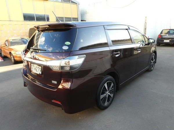 2012 Toyota Wish 1.8S Carousel 3