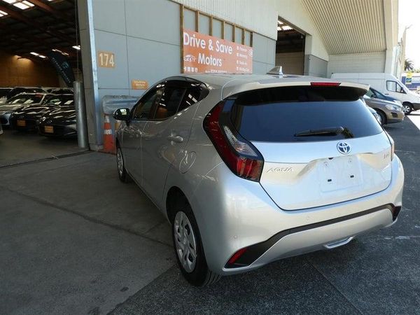 2021 Toyota Aqua S PUSH START Carousel 6