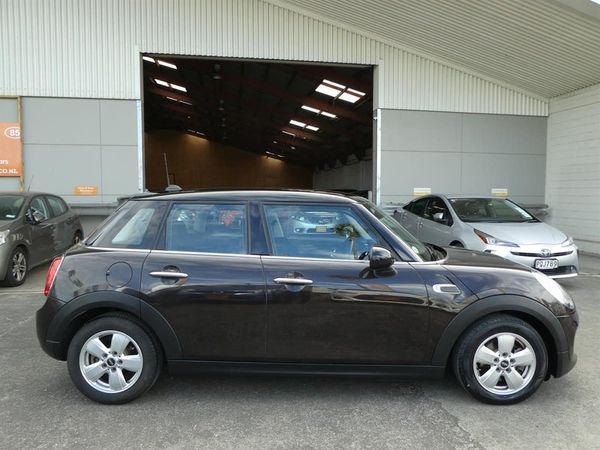 2015 MINI Cooper Carousel 2