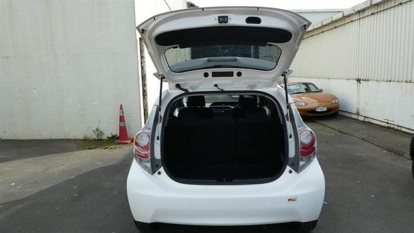 2013 Toyota Aqua S PUSH START Carousel 12