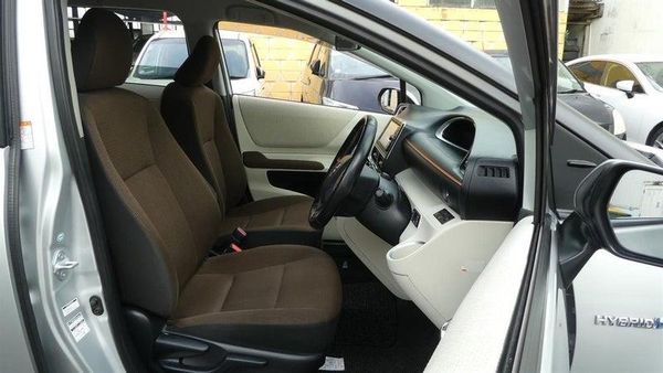 2017 Toyota Sienta Hybrid G 6 Seats!PUSH START! Carousel 10
