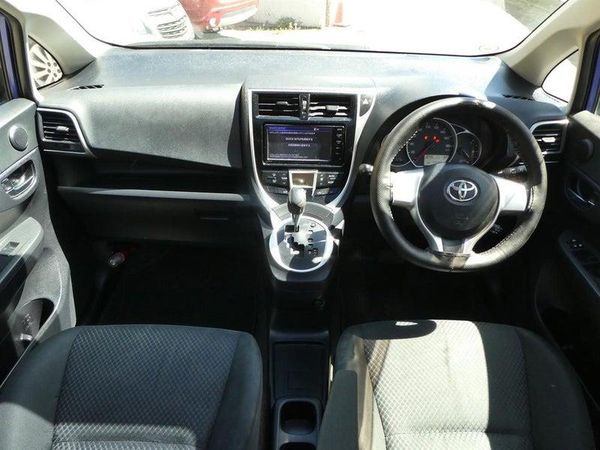 2015 Toyota Ractis G Carousel 16