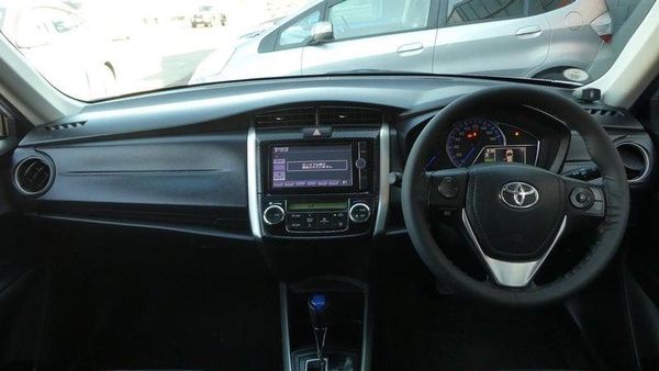 2013 Toyota Corolla FIELDER HYBRID Carousel 17