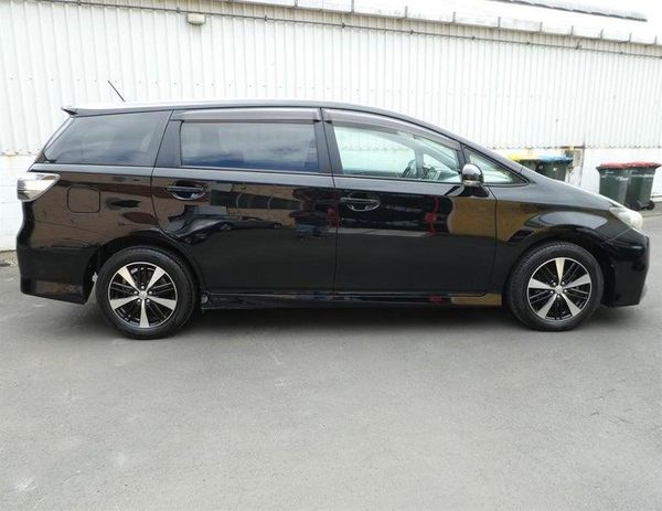 2012 Toyota Wish 1.8S Carousel 2