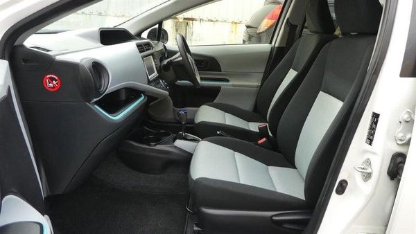 2013 Toyota Aqua S PUSH START Carousel 17