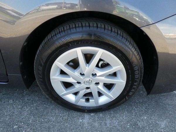 2017 Toyota Prius Alpha 7 Seater!Radar Cruise control! Carousel 9