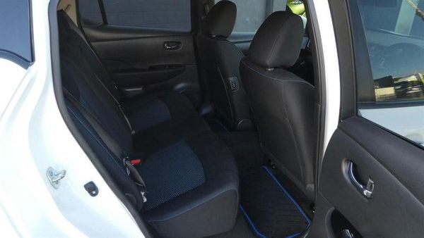 2021 Nissan Leaf S Carousel 12