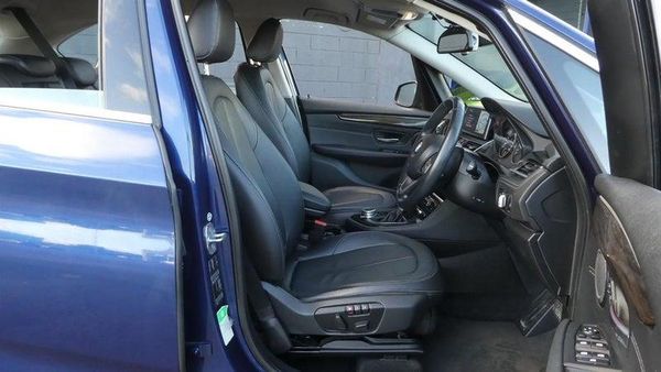2015 BMW 218i ACTIVE TOURER LUXURY Carousel 9