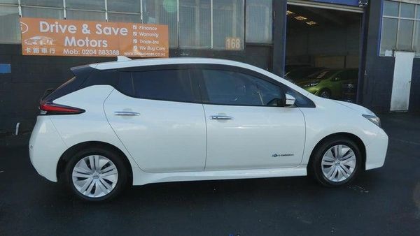 2021 Nissan Leaf S Carousel 2