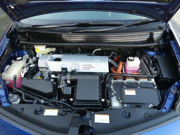2017 Toyota Prius ALPHA S Carousel 19