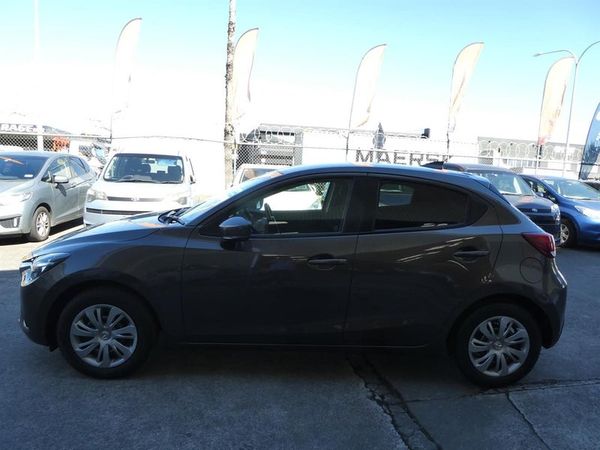 2018 Mazda Demio Carousel 7