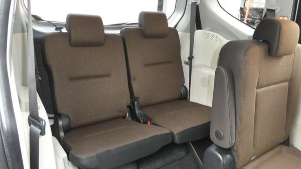 2017 Toyota Sienta Hybrid G 6 Seats!PUSH START! Carousel 12