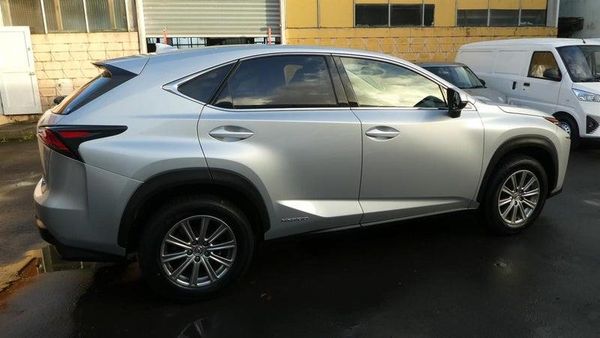 2016 Lexus NX 300h Carousel 2