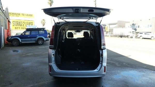 2021 Toyota Noah HYBRID 7 SEATER Carousel 15