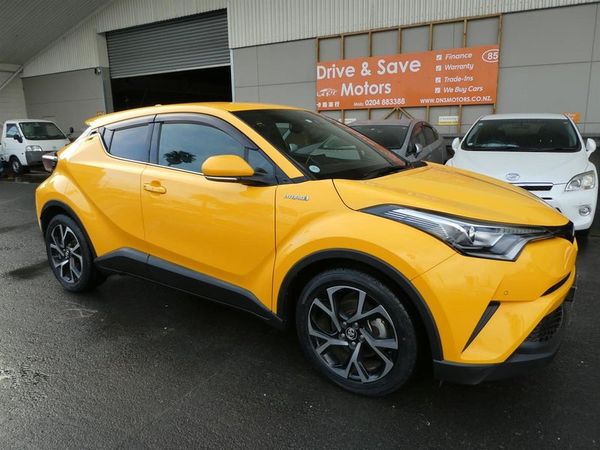 2017 Toyota C-HR HYBRID G Carousel 1