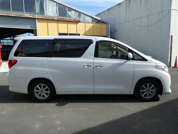 2014 Toyota Alphard 240X Carousel 2