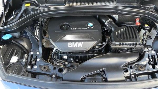 2015 BMW 218i ACTIVE TOURER LUXURY Carousel 17