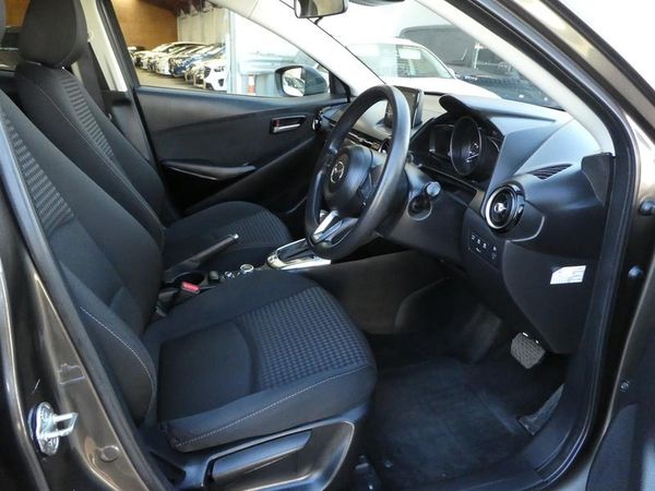 2018 Mazda Demio Carousel 10