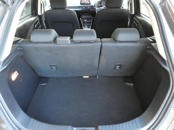 2018 Mazda Demio Carousel 16