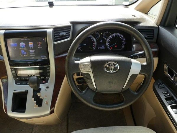 2014 Toyota Alphard 240X Carousel 17