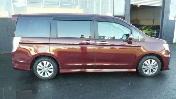 2013 Honda Step Wagon SPADA Carousel 3