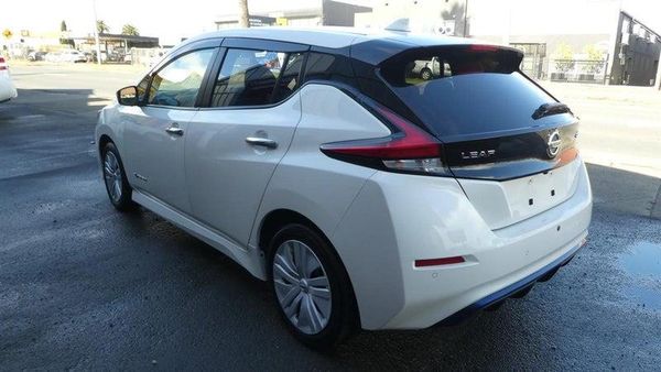 2021 Nissan Leaf S Carousel 5