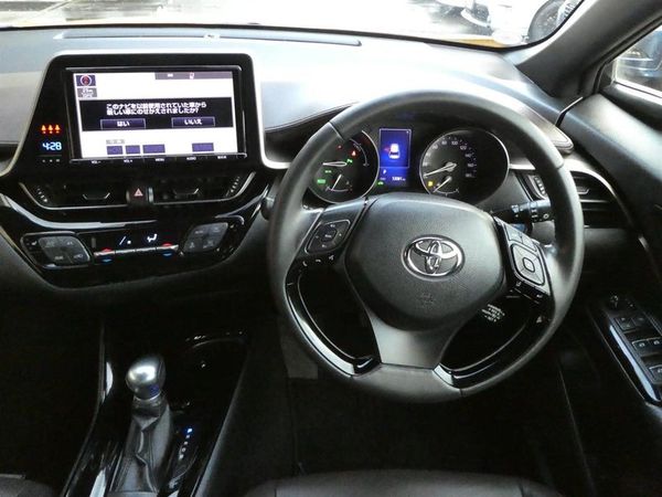 2017 Toyota C-HR HYBRID G Carousel 16