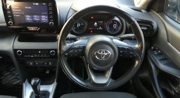 2021 Toyota Yaris Cross Carousel 16
