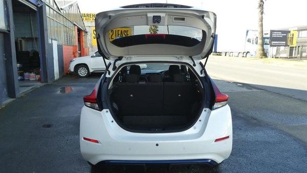 2021 Nissan Leaf S Carousel 13