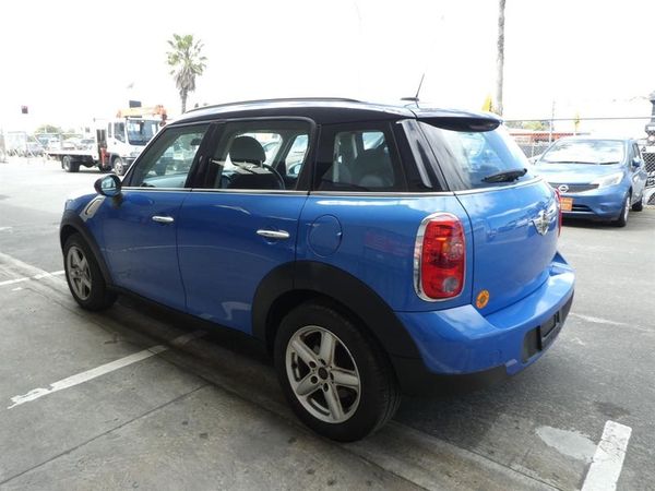 2013 MINI Cooper CROSS OVERCOUNTRYMAN Carousel 6