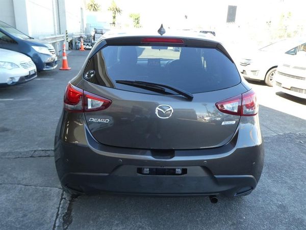 2018 Mazda Demio Carousel 5