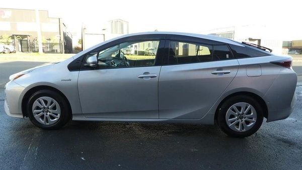 2018 Toyota Prius S model Carousel 5