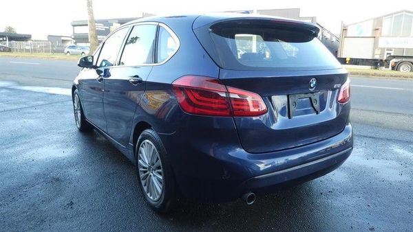 2015 BMW 218i ACTIVE TOURER LUXURY Carousel 5