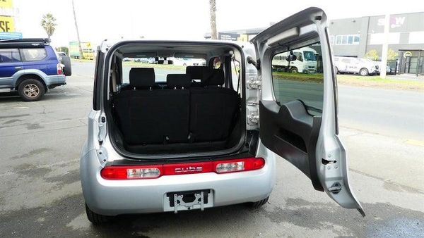 2015 Nissan Cube 15X V SMART Carousel 12
