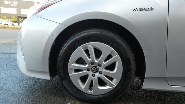 2018 Toyota Prius S model Carousel 14