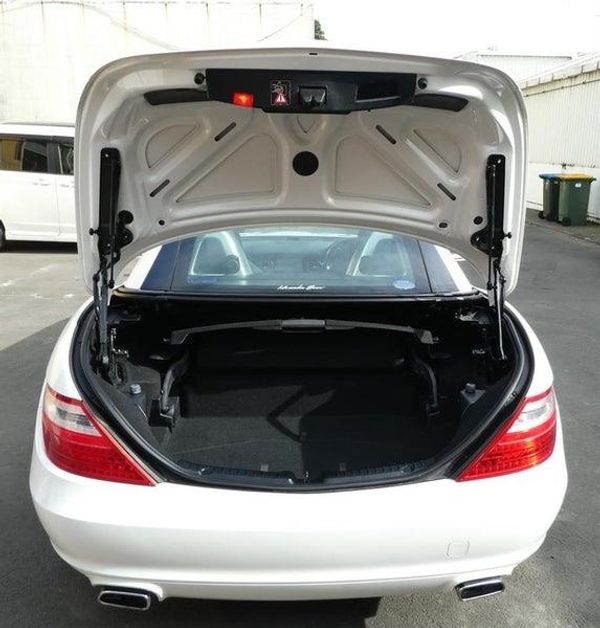 2014 Mercedes-Benz SLK 200 Carousel 14