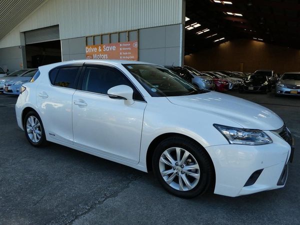 2017 Lexus CT 200h Carousel 1